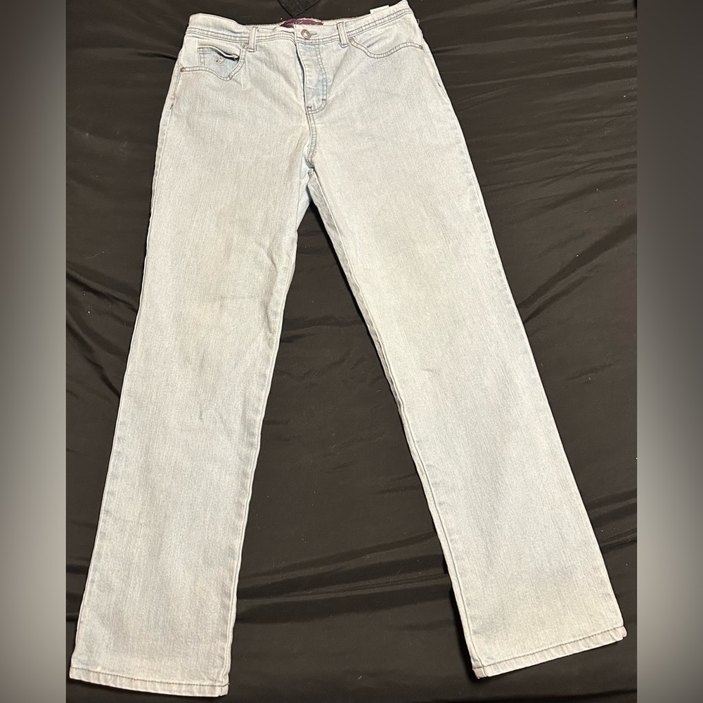 Gloria Vanderbilt Andrea jeans size 10 short